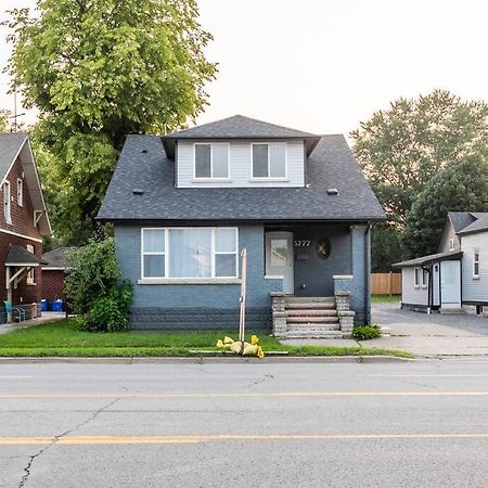 Modern House Newly Furnished 3 Mins Drive To Fall Niagara Falls Eksteriør billede