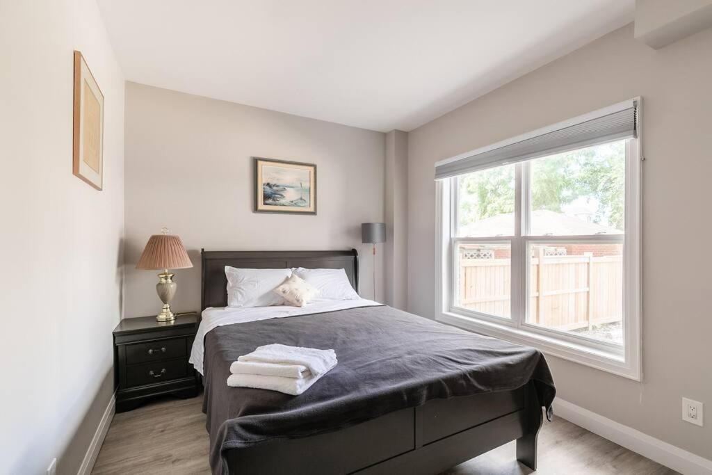Modern House Newly Furnished 3 Mins Drive To Fall Niagara Falls Eksteriør billede