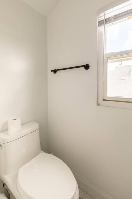 Modern House Newly Furnished 3 Mins Drive To Fall Niagara Falls Eksteriør billede