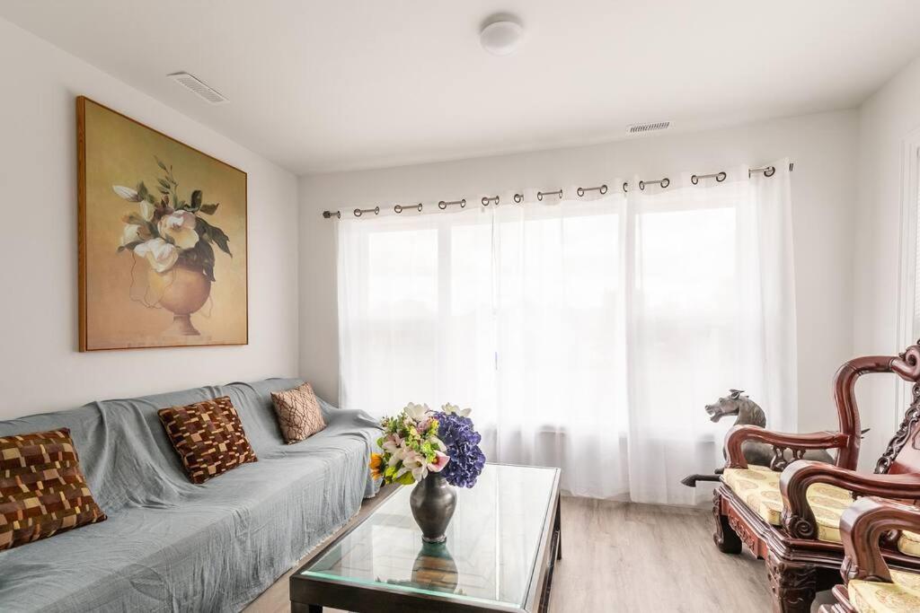 Modern House Newly Furnished 3 Mins Drive To Fall Niagara Falls Eksteriør billede