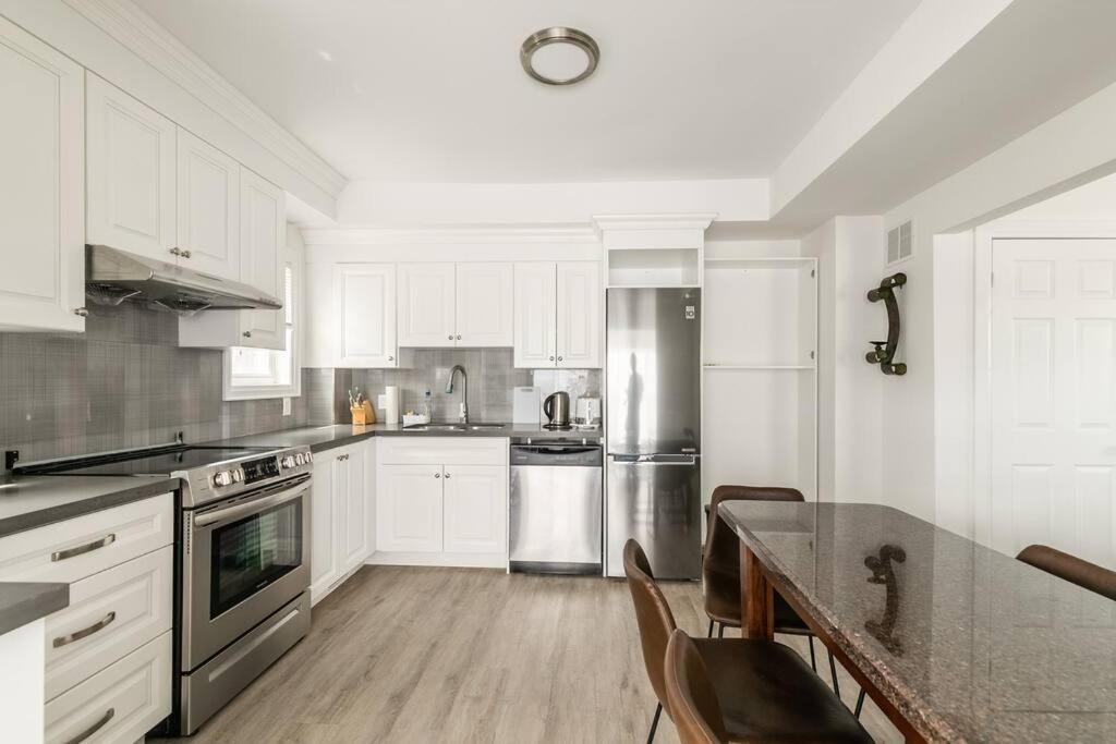 Modern House Newly Furnished 3 Mins Drive To Fall Niagara Falls Eksteriør billede