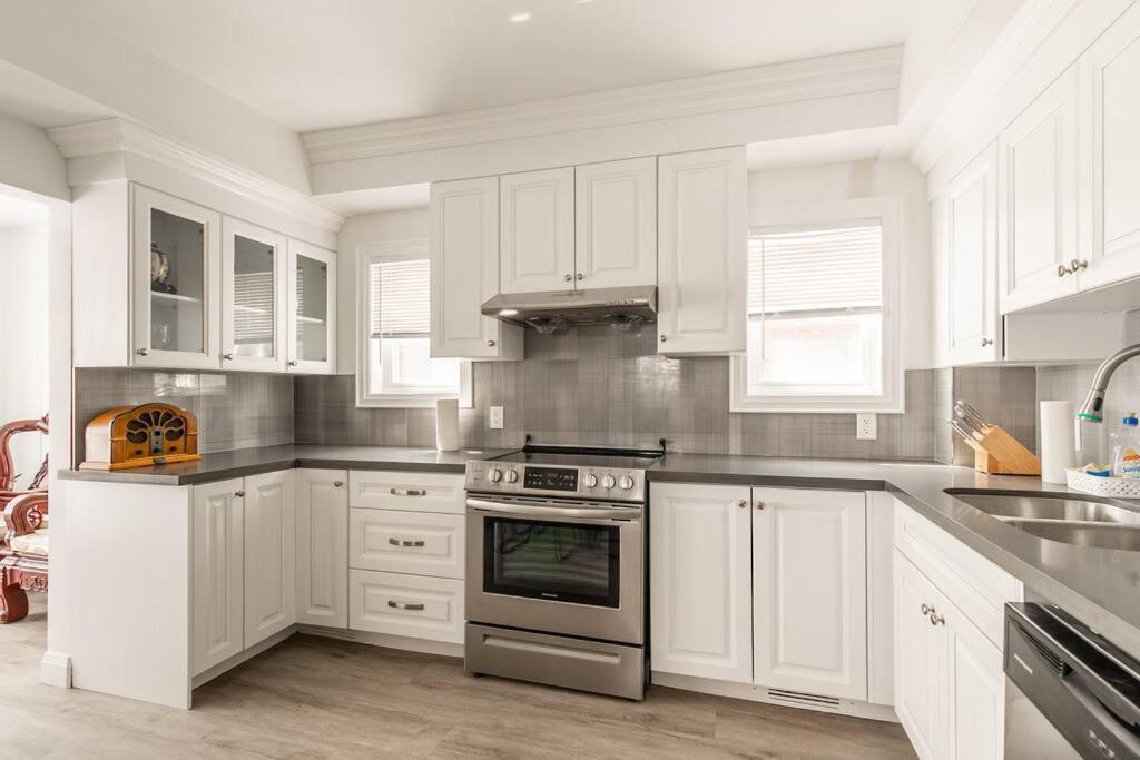 Modern House Newly Furnished 3 Mins Drive To Fall Niagara Falls Eksteriør billede