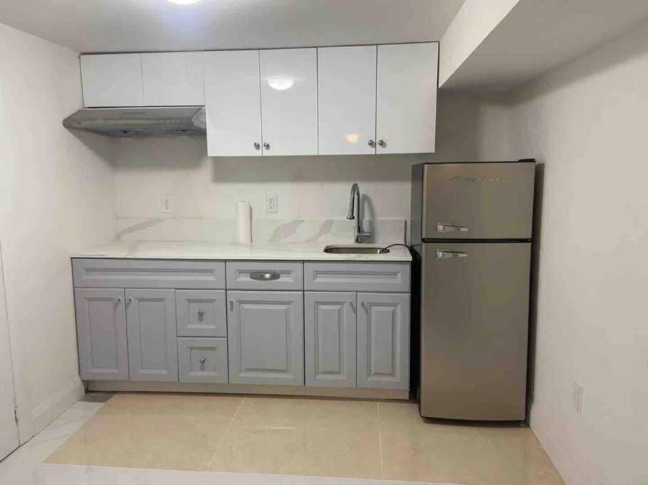 Modern House Newly Furnished 3 Mins Drive To Fall Niagara Falls Eksteriør billede