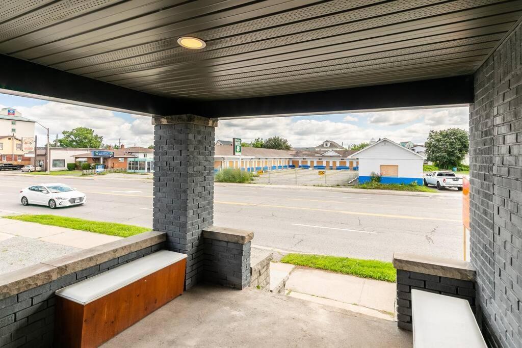 Modern House Newly Furnished 3 Mins Drive To Fall Niagara Falls Eksteriør billede